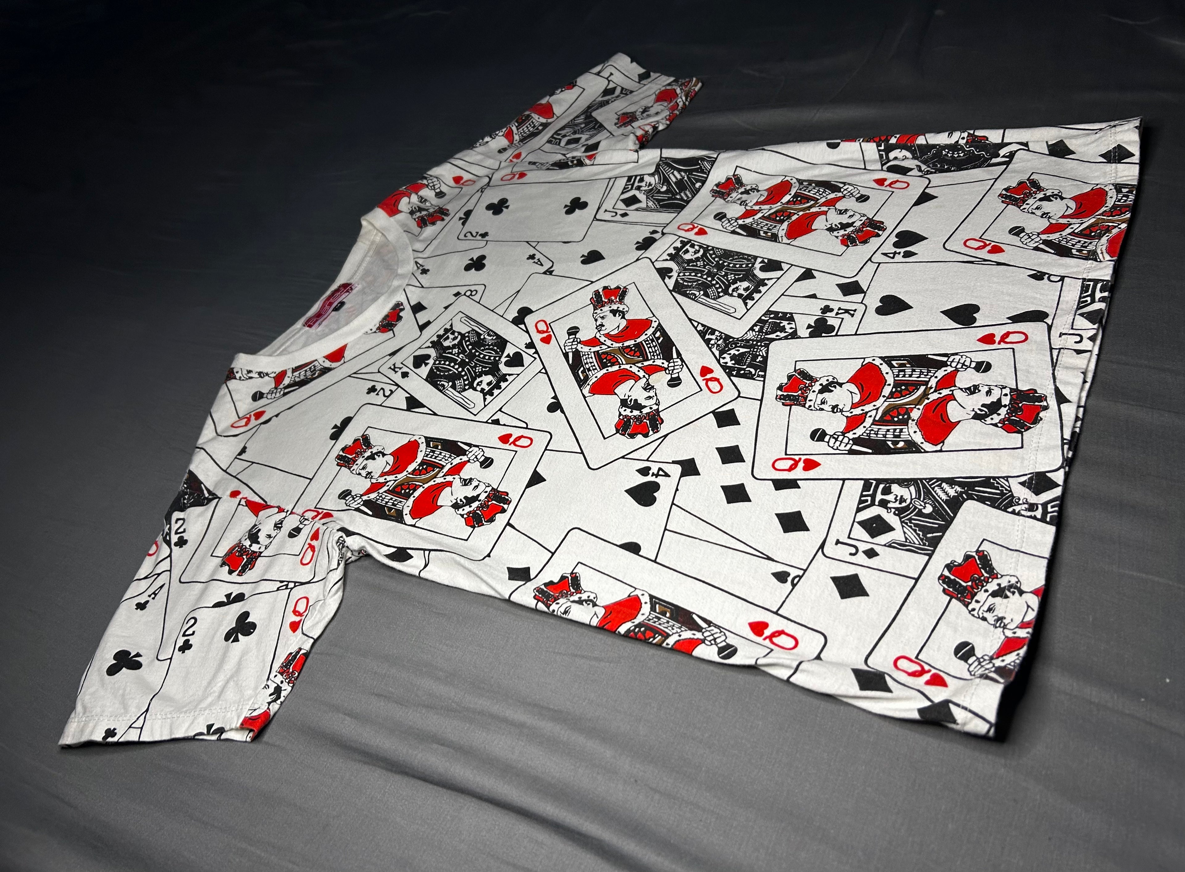 Card graphic tee